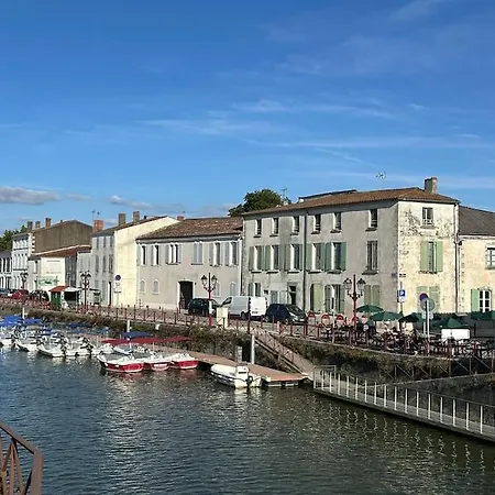 Maison De La Greve - Coeur De Avec Cour マラン