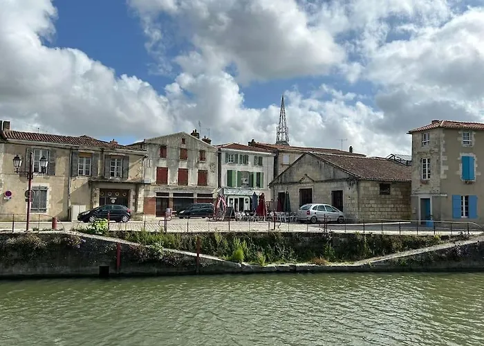 Maison De La Greve - Coeur De Avec Cour * Marans (Charente-Maritime)