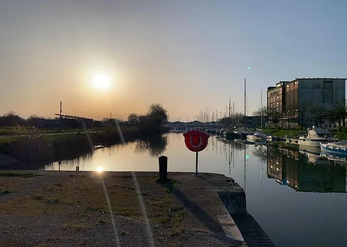 Сasa de vacaciones Maison De La Greve - Coeur De Avec Cour Marans (Charente-Maritime)